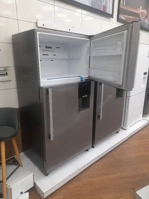 یخچال بالافریزرتیتانیومی|یخچال و فریزر|نیر (اردبیل), |دیوار