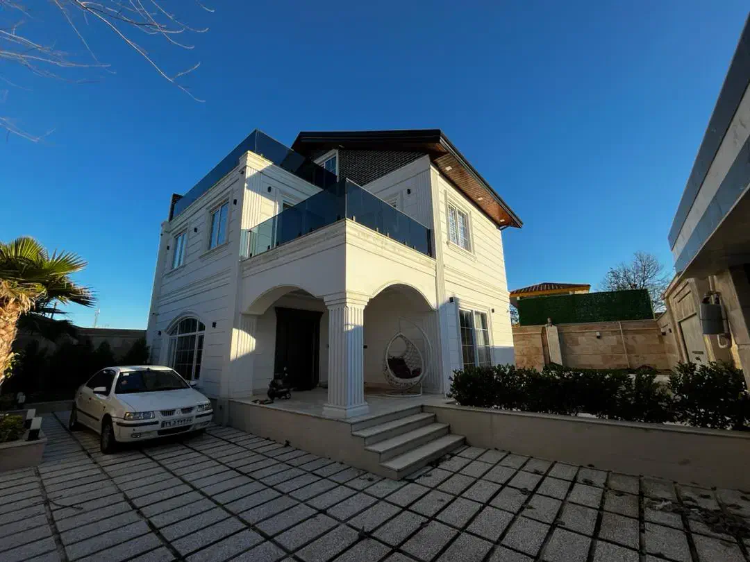 ویلا کلاسیک استخردار/سندتکبرگ/۲۰۰متری دریا|فروش خانه و ویلا|رشت, گلسار|دیوار