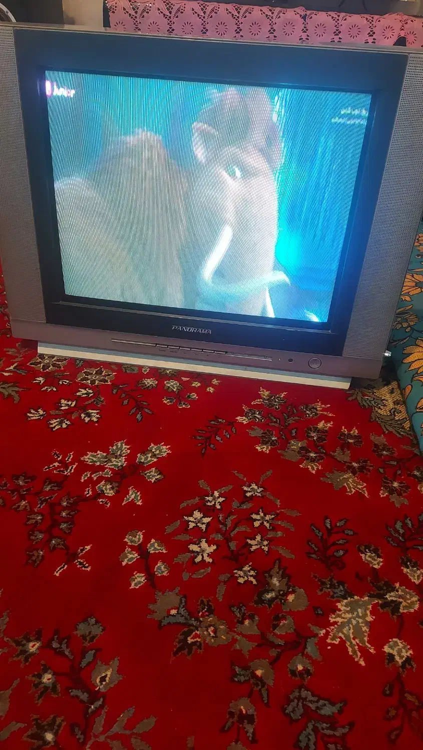 تلویزیون ۲۱سالم سالم هست|تلویزیون و پروژکتور|کرمان, |دیوار