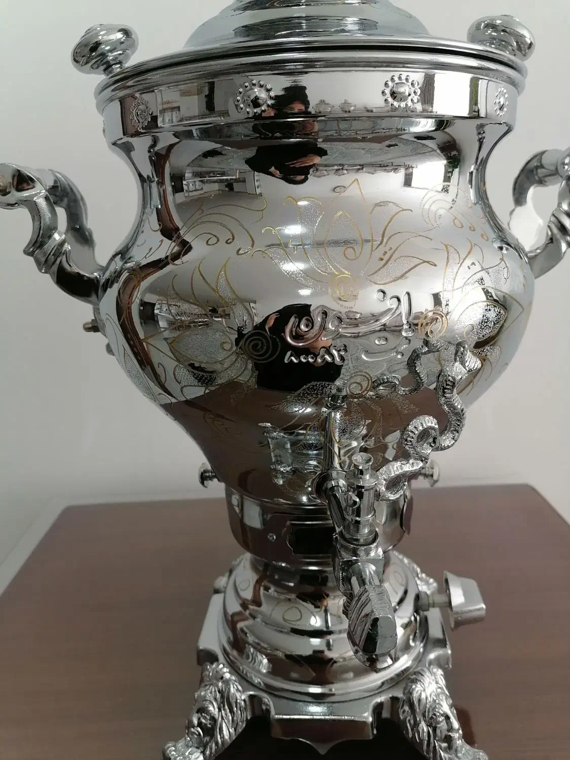 سماور افسون|سماور، چای‌ساز، قهوه‌ساز|نجف‌آباد, قلعه سفید|دیوار