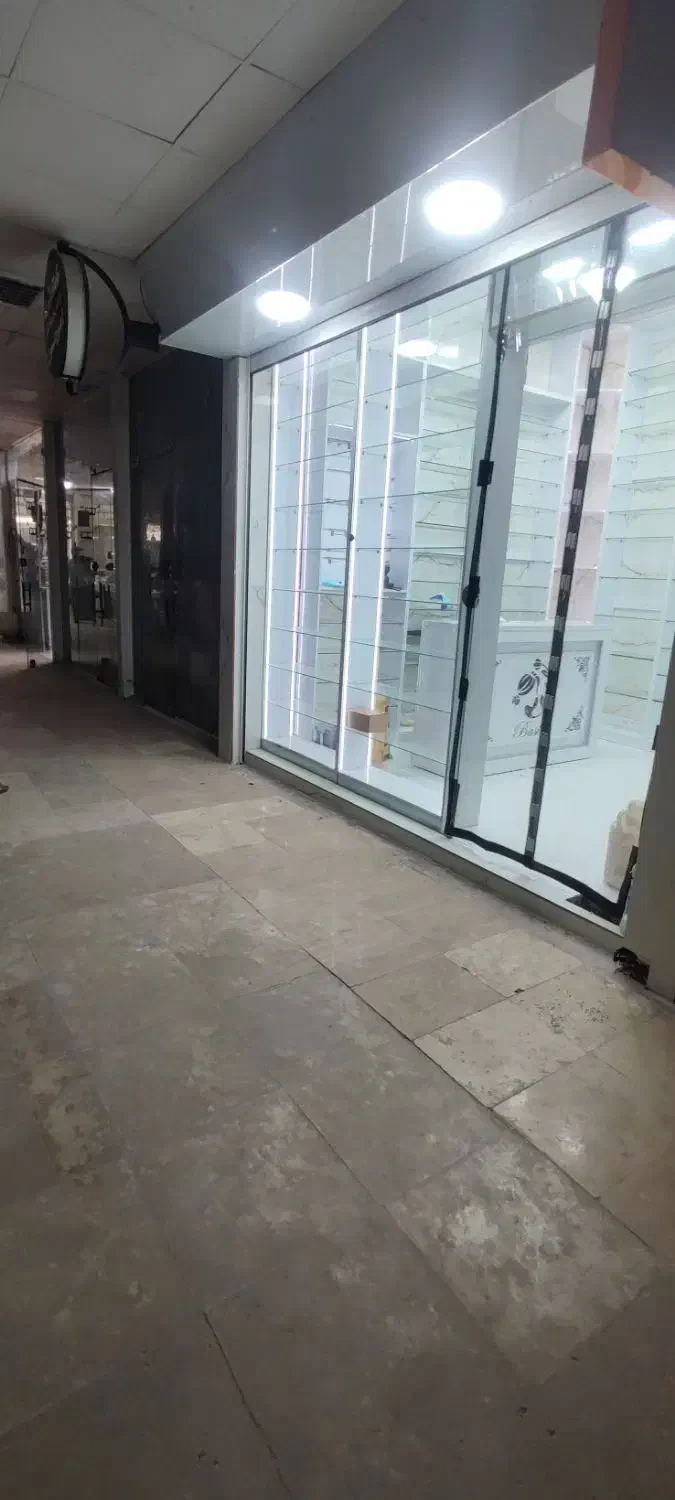 اجاره مغازه بازار کانال (با دکور کامل)|اجارهٔ مغازه و غرفه|میناب, |دیوار