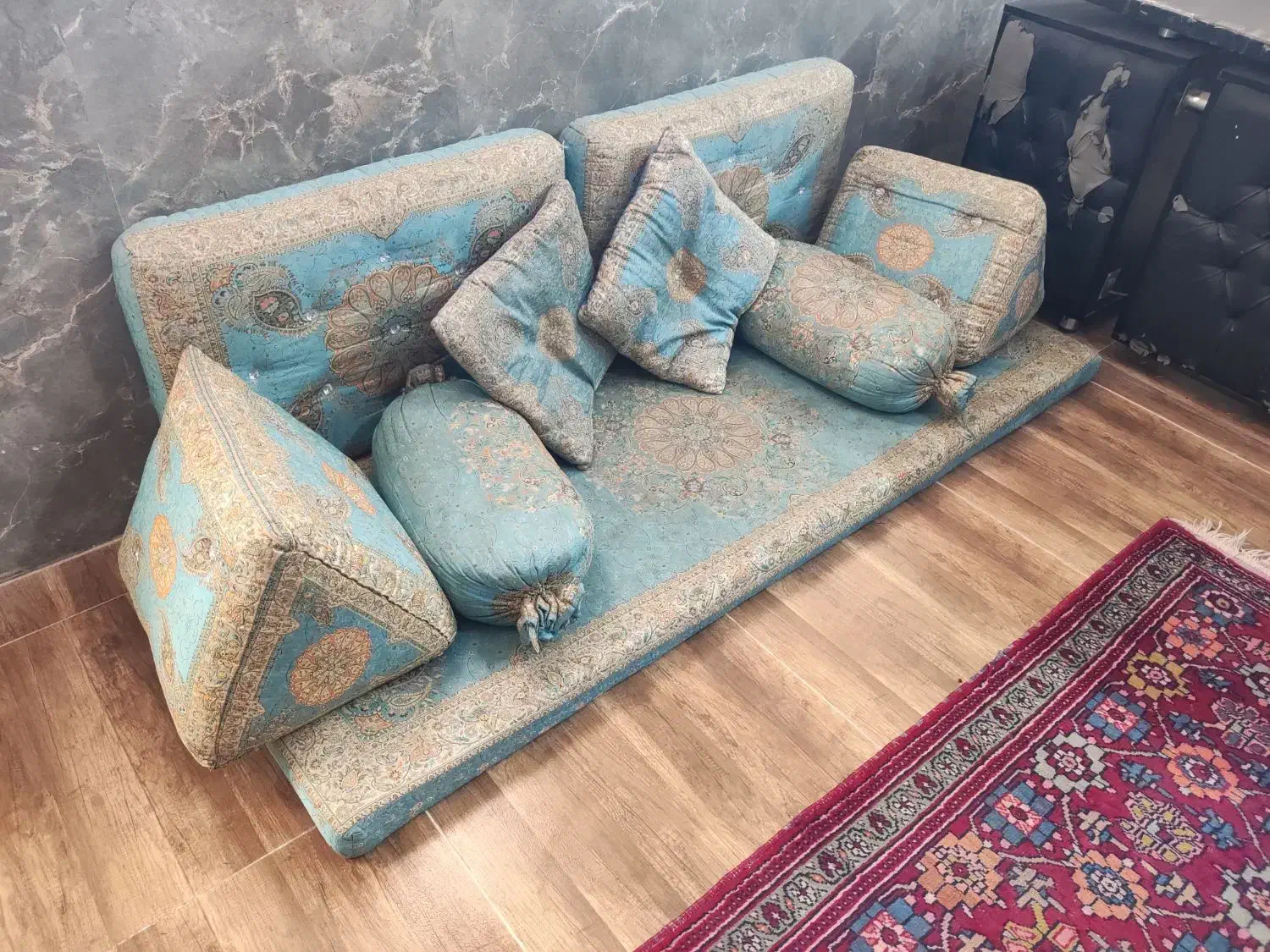 یک دست تشک شاه نشین در حد نو|مبلمان خانگی و میز عسلی|قم, عمار یاسر|دیوار