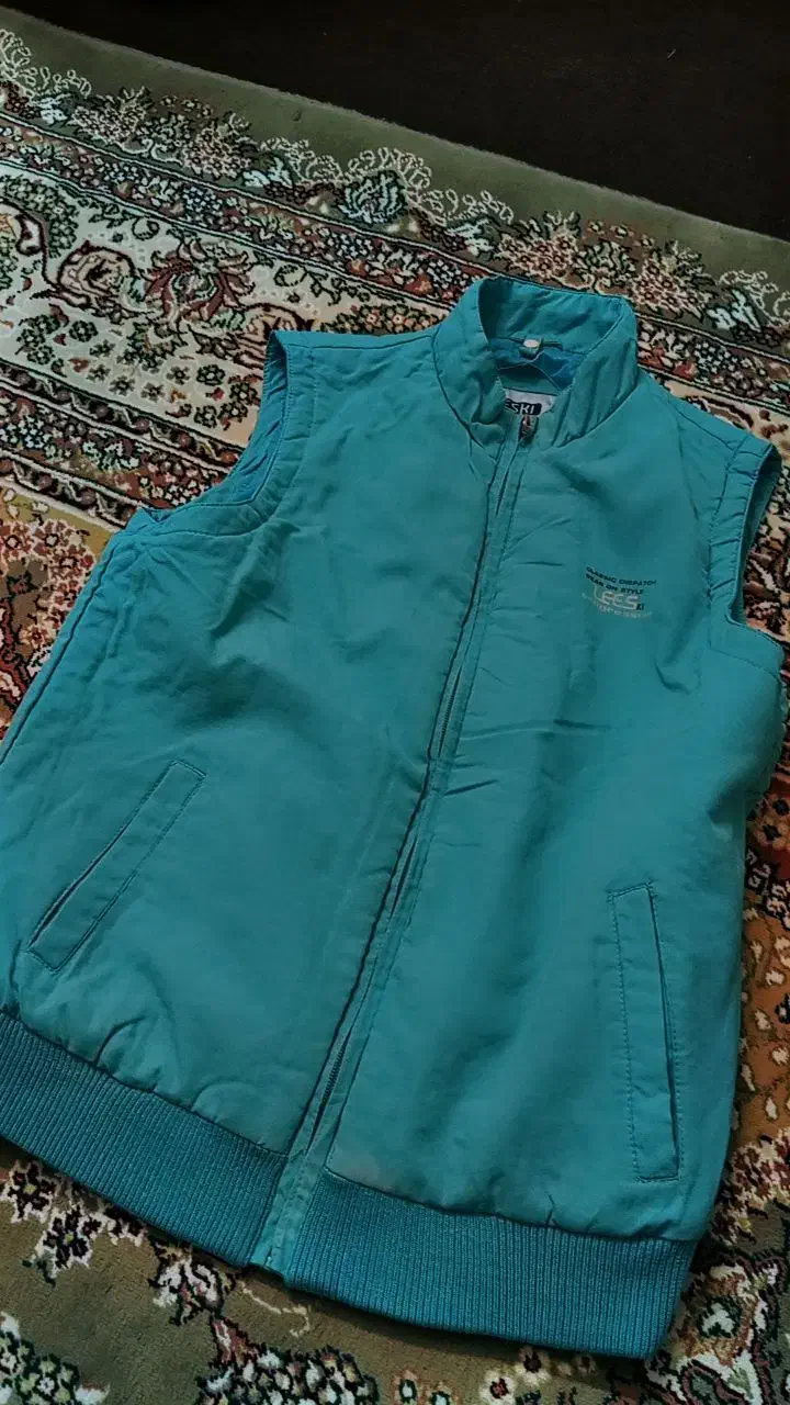 پافر|لباس|مشهد, صداقیه|دیوار