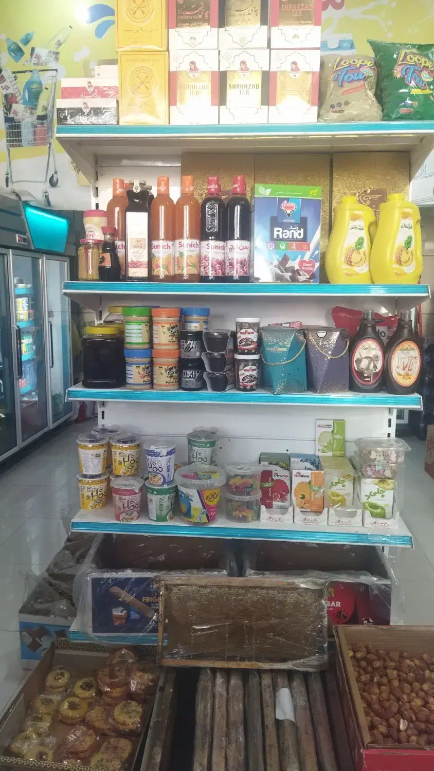 واگذاری سوپر مارکت در خیابان عطار|فروشگاه و مغازه|شاهین‌شهر, عطار|دیوار