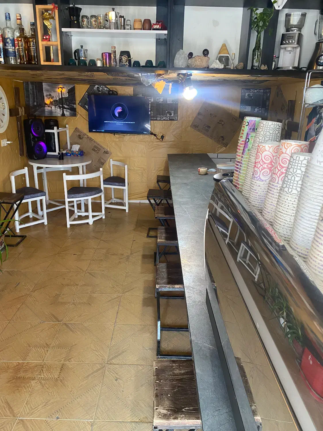 کافی شاپ|کافیشاپ و رستوران|قیروکارزین, |دیوار