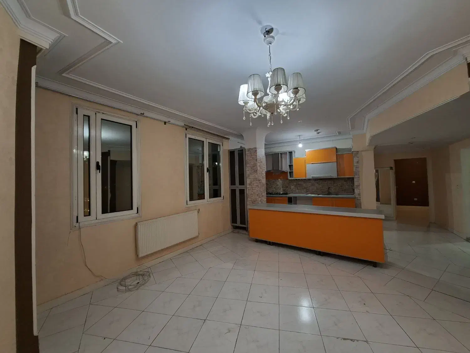 آپارتمان، ۱۰۰ متری، دو خوابه، طبقه یازدهم، تخلیه