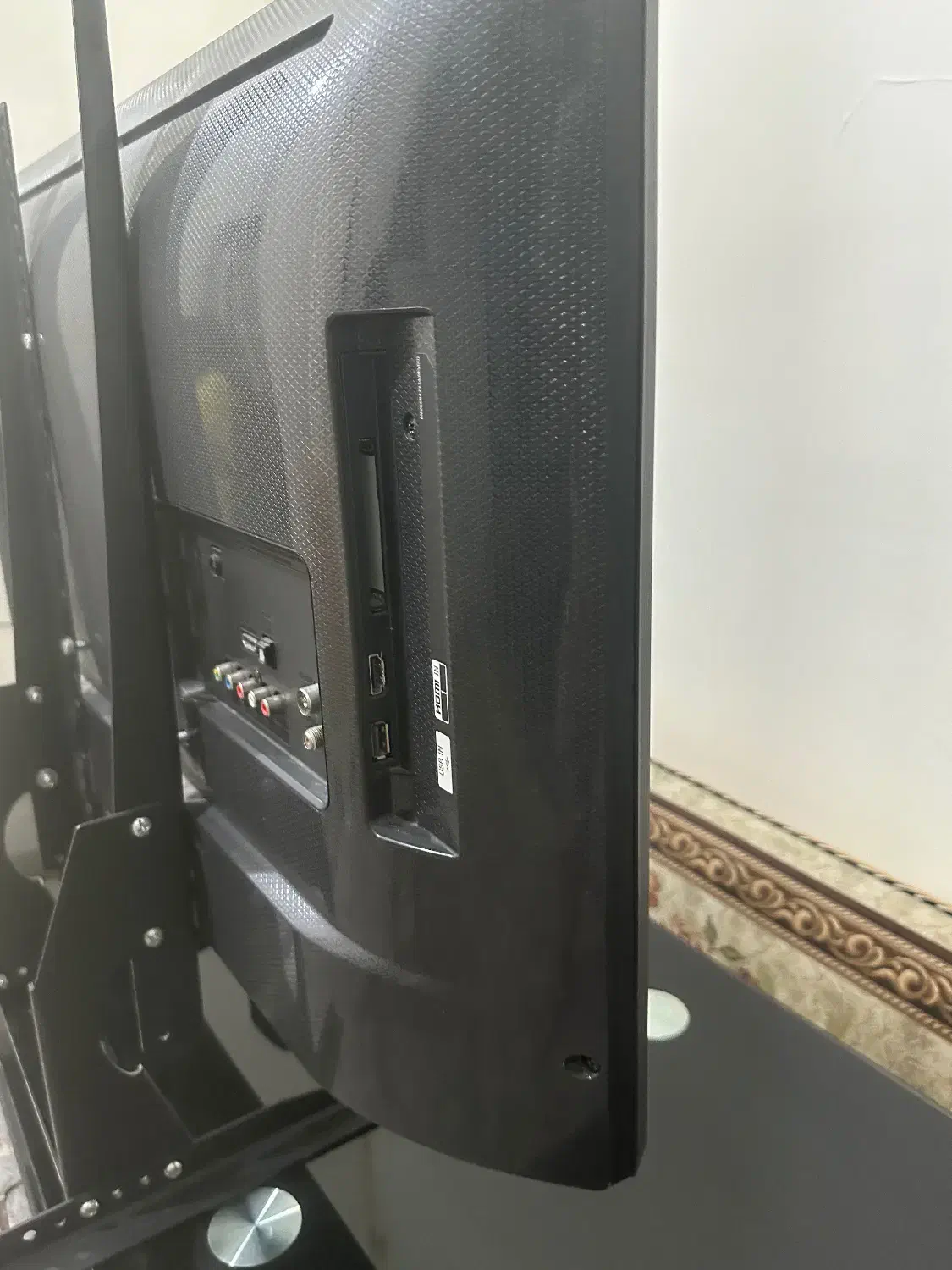 تلویزیون ال ای دی ال‌جی ۳۲ اینچ|تلویزیون و پروژکتور|باقرشهر, |دیوار