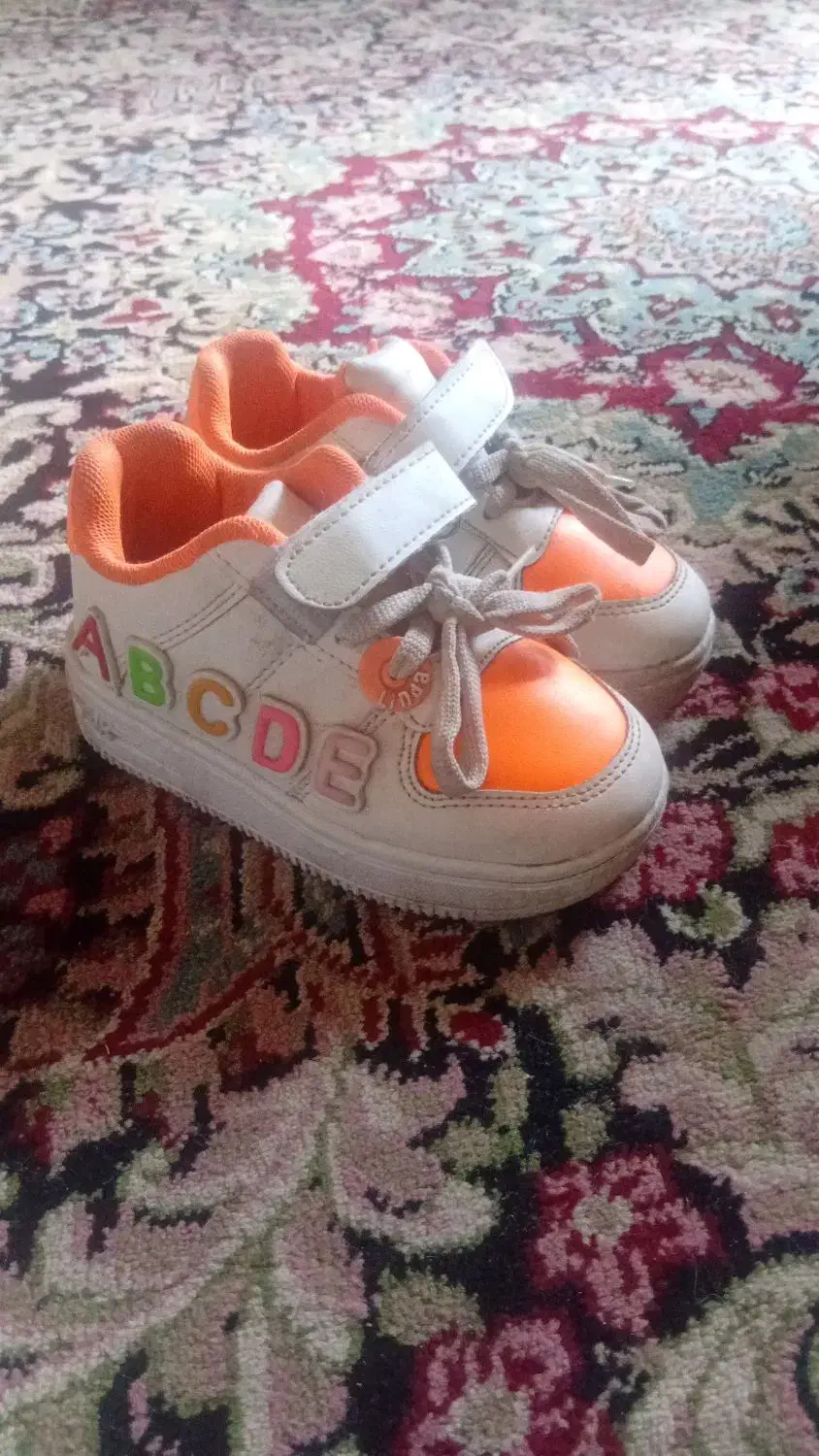 دو جفت کفش دخترانه سالم|کفش و لباس بچه|کرمان, |دیوار