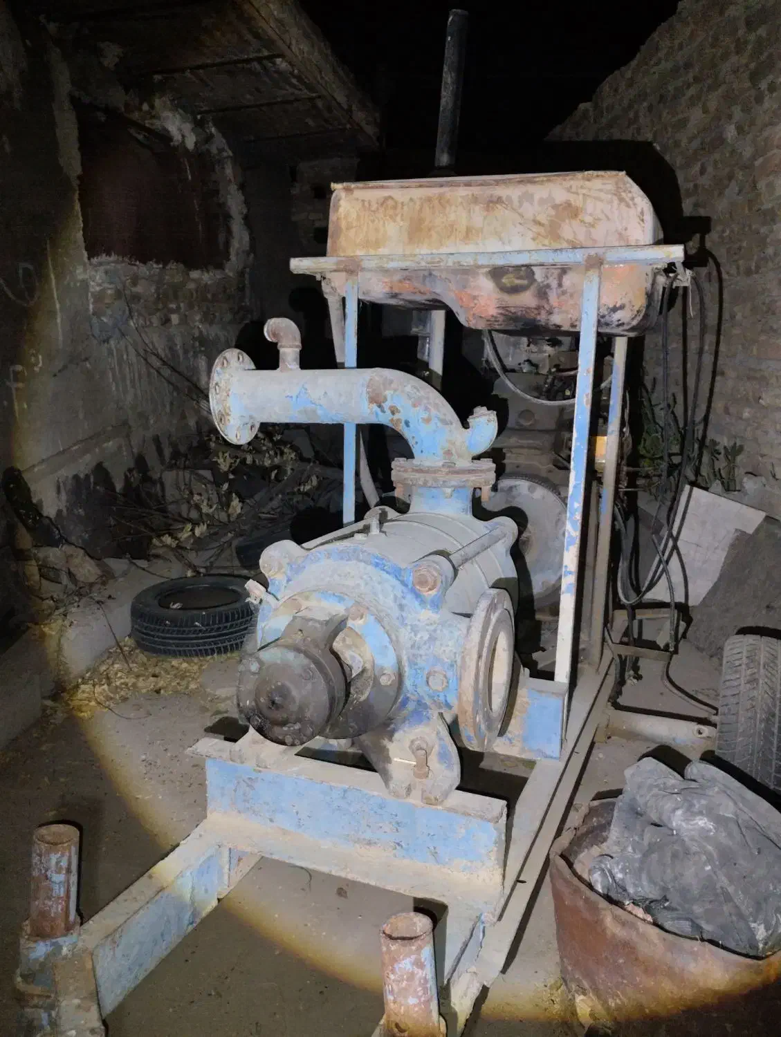 موتور فیات سه سیلندر پمپ انگلیسی همراه150متر شلنگ|ماشین‌آلات صنعتی|خرم‌آباد, |دیوار