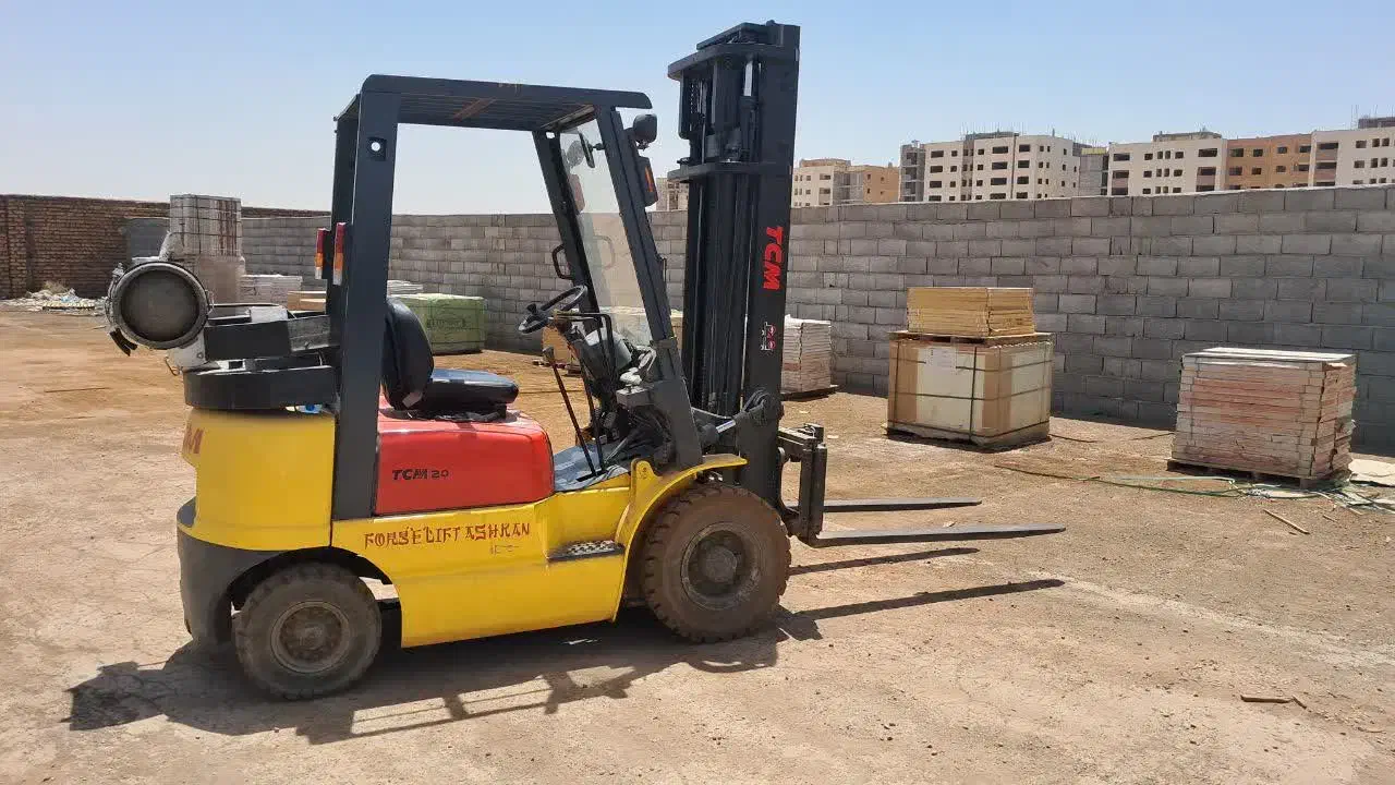 لیفتراک نیسان ژاپن درجه یک ۲ تن|ماشین‌آلات صنعتی|باغ بهادران, |دیوار