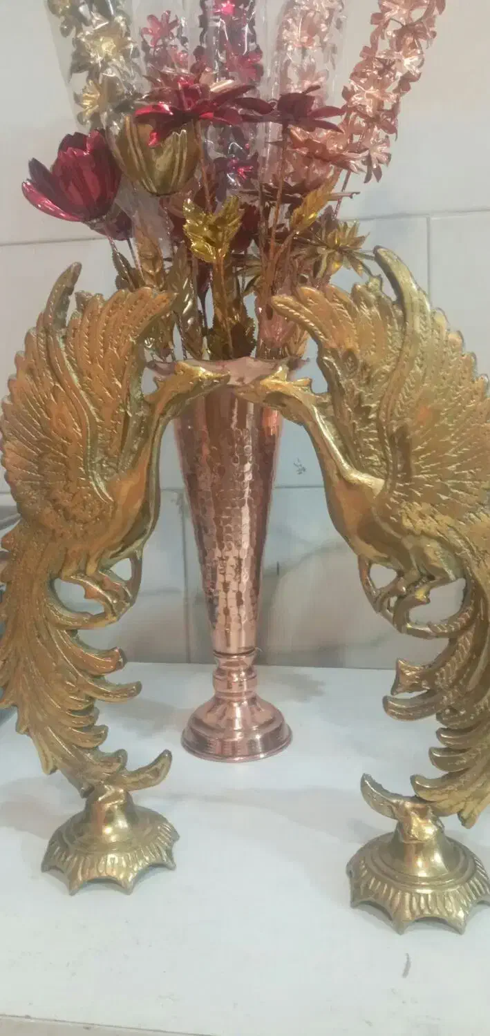 قاب عکس 2عدد مجسمه برنجی.کیلویی|کلکسیون اشیاء عتیقه|شهرکرد, |دیوار