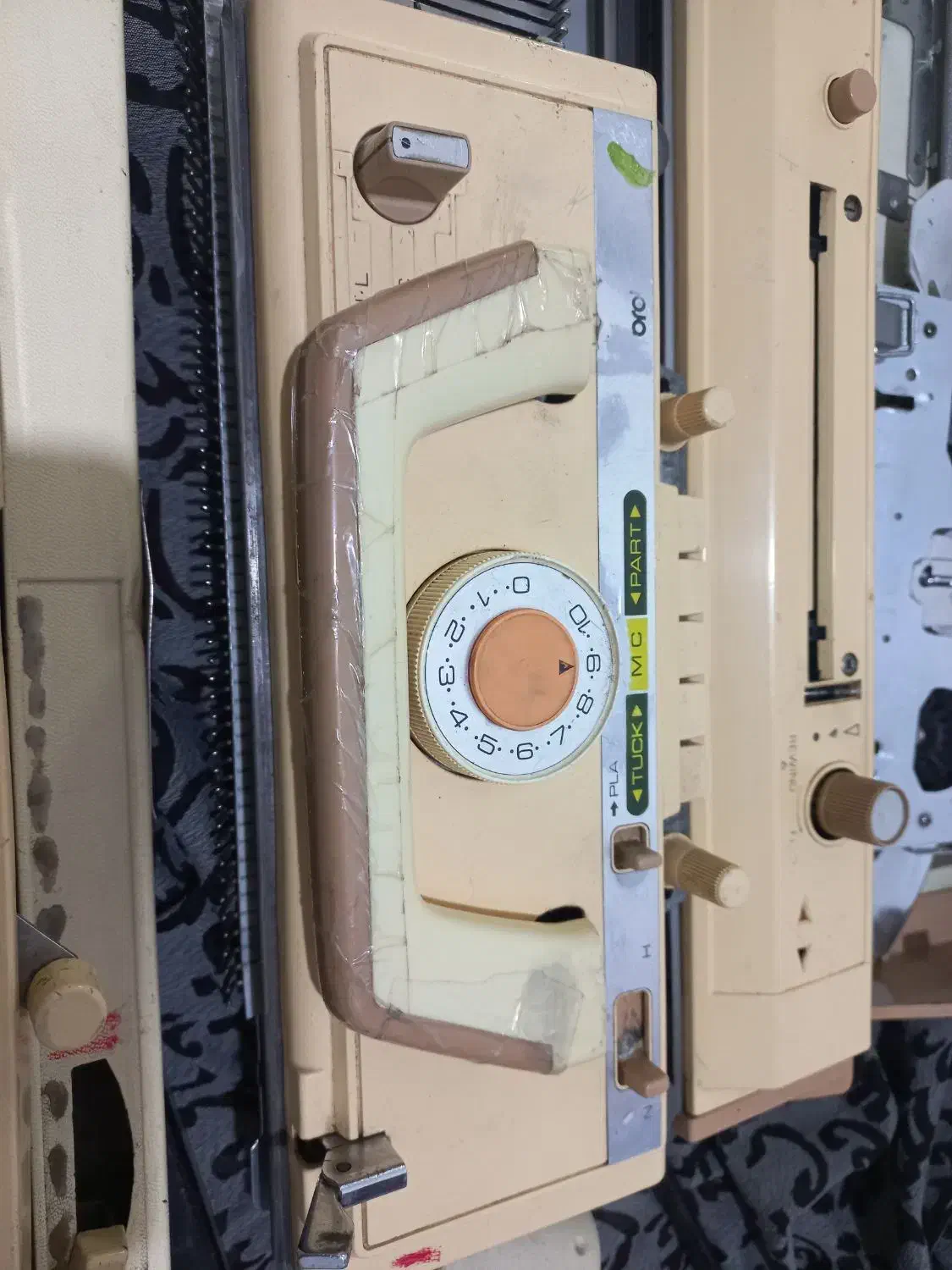 چرخ بافتنی مدل ۸۳۰برادر|لوازم خیاطی و بافتنی|تربتحیدریه, قائم|دیوار