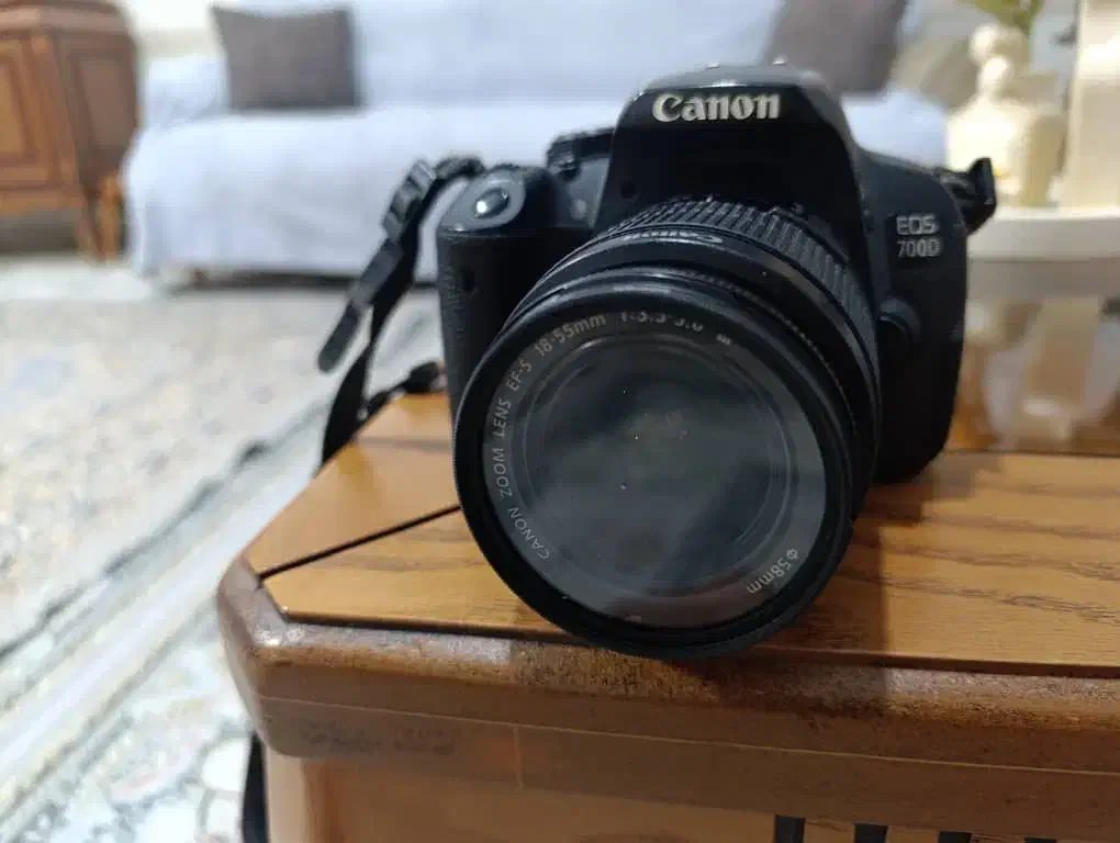 دوربین عکاسی کنون مدلd700 EOS|دوربین عکاسی و فیلمبرداری|نهاوند, |دیوار