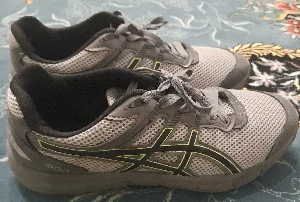 کفش اسپرت|کیف، کفش، کمربند|سبزوار, فقیه سبزواری|دیوار