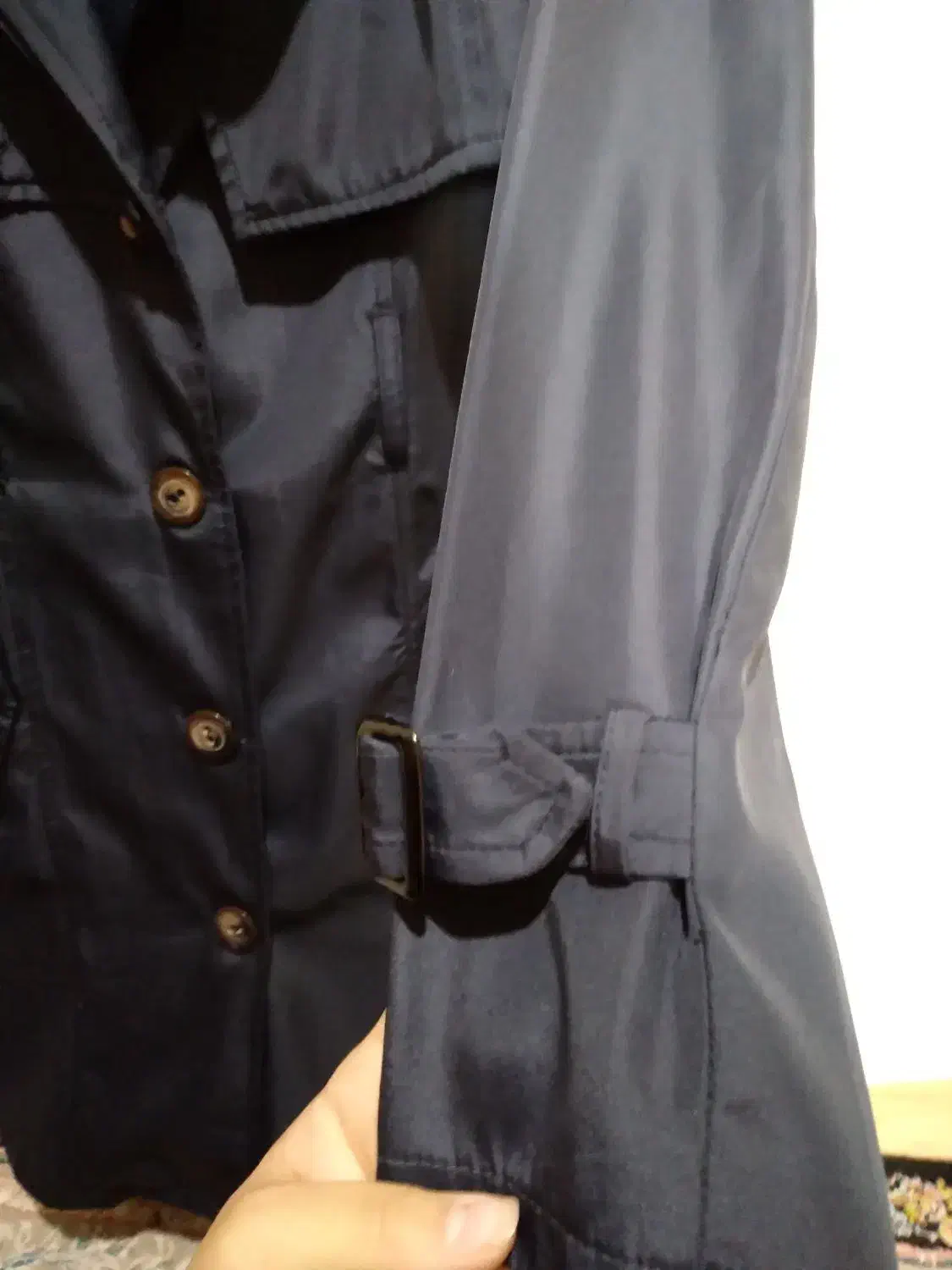 بارانی سورمه ای|لباس|قدس, شهرقدس|دیوار