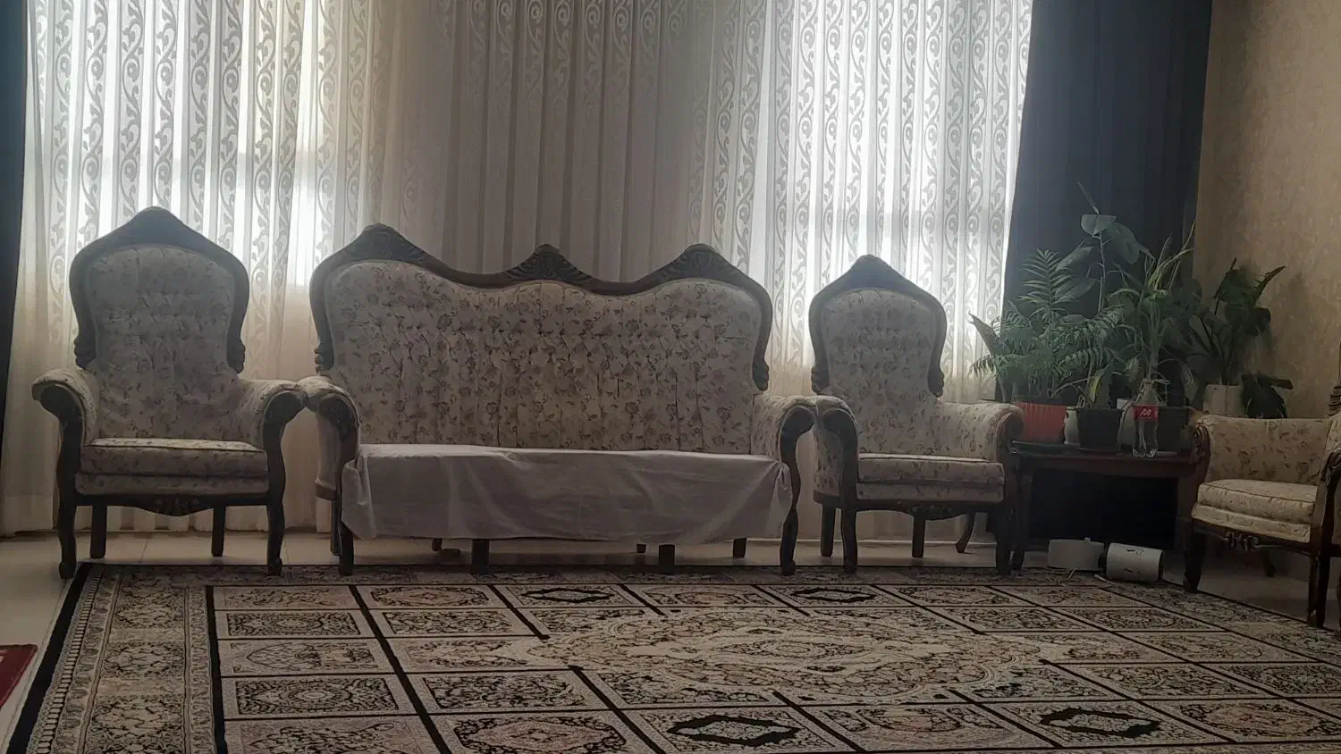 مبل سلطنتی|مبلمان خانگی و میز عسلی|بیرجند, |دیوار