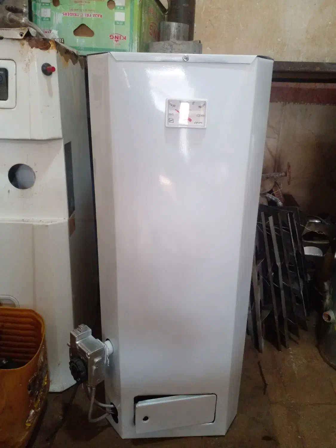 سرویس وتعمیرانواع ابگرمکن های دیواری زمینی رادیاتی|خدمات پیشه و مهارت|مشهد, طبرسی شمالی|دیوار