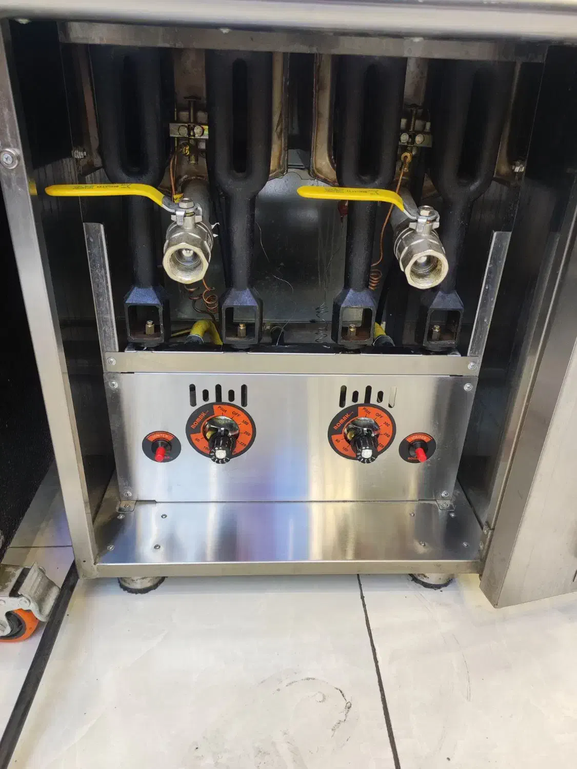 سرخ کن روماک|کافیشاپ و رستوران|قم, تولید دارو و یخچال|دیوار