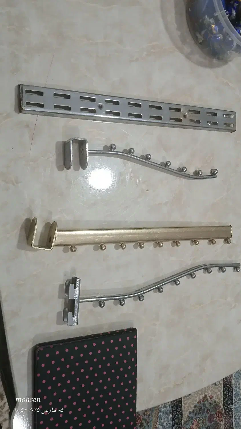 تیله.چوب لباسی.اتاق پرو.قفسه.رگال زمینی و هوایی|بندرخت و رختآویز|کرمانشاه, |دیوار