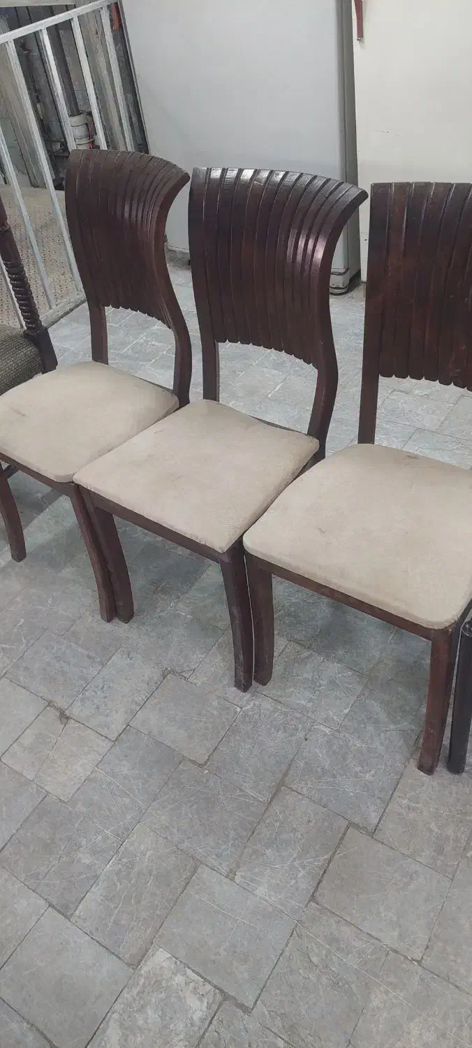 ۳ عدد صندلی چوبی|صندلی و نیمکت|یزد, |دیوار