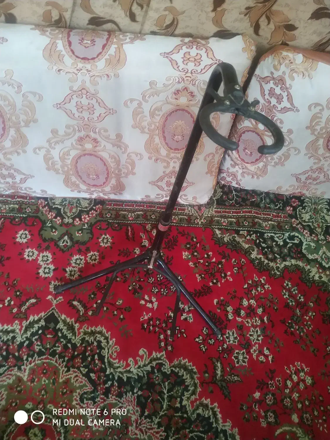 پایه گیتار|گیتار، بیس، امپلیفایر|زاهدان, |دیوار