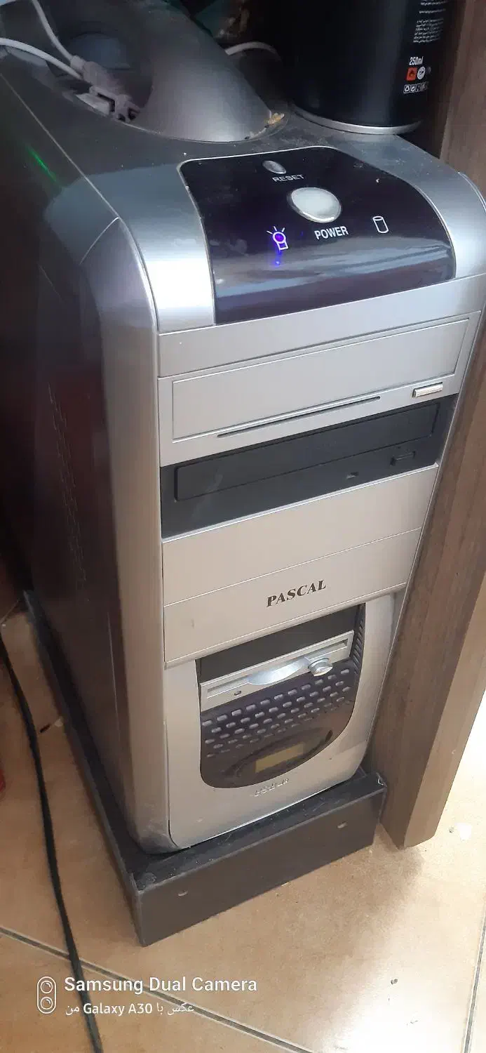 کامیوتر خانگی|رایانه رومیزی|مرند, |دیوار