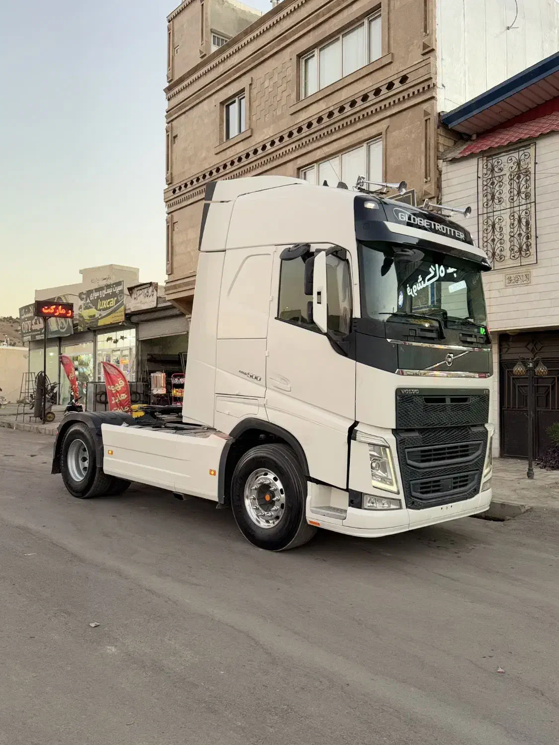 ولوو۵۰۰ اف اچ ۵۰۰|خودرو سنگین|نهاوند, |دیوار