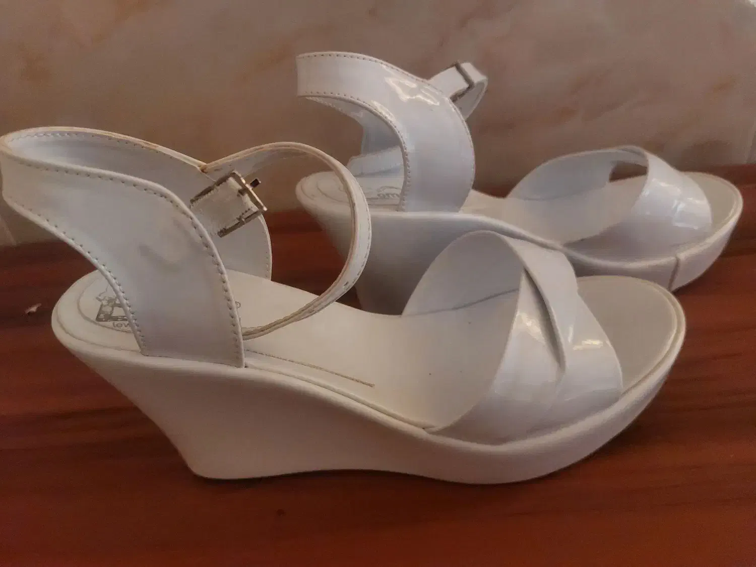 صندل دخترانه سفید نو سایز 40|کیف، کفش، کمربند|بهبهان, |دیوار