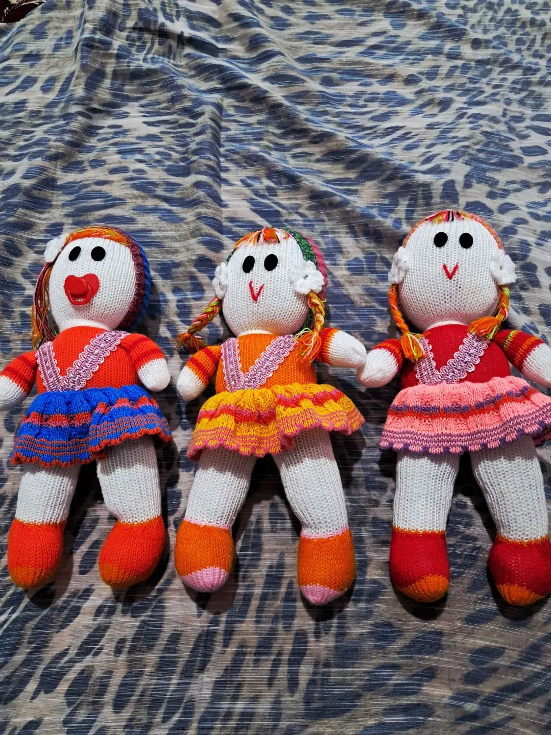 عروسک بافتنی|اسباب‌بازی بچه|کاشان, گریه|دیوار