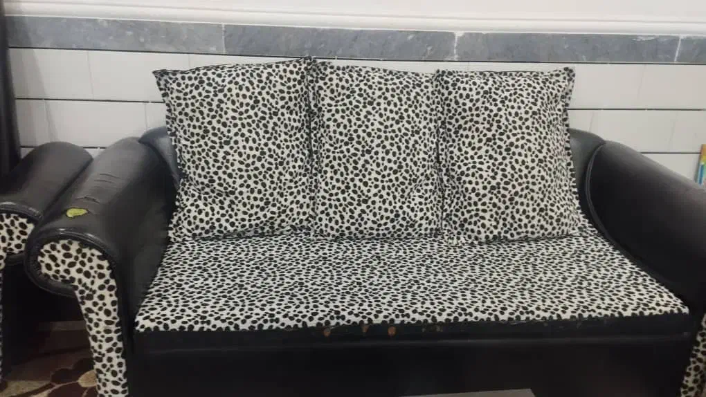 مبل ۷نفره بامیز شیشه ای وجاعسلی|مبلمان خانگی و میز عسلی|ایذه, |دیوار