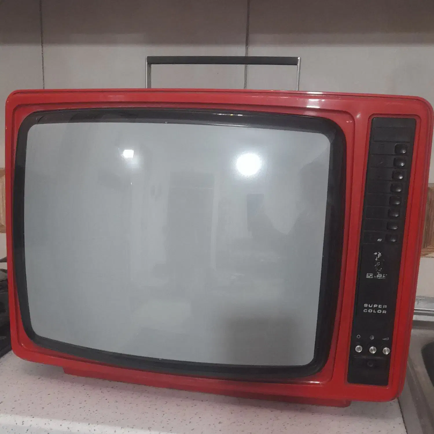 تلویزیون قدیمی پارس|تلویزیون و پروژکتور|قدس, شهر‌قدس|دیوار