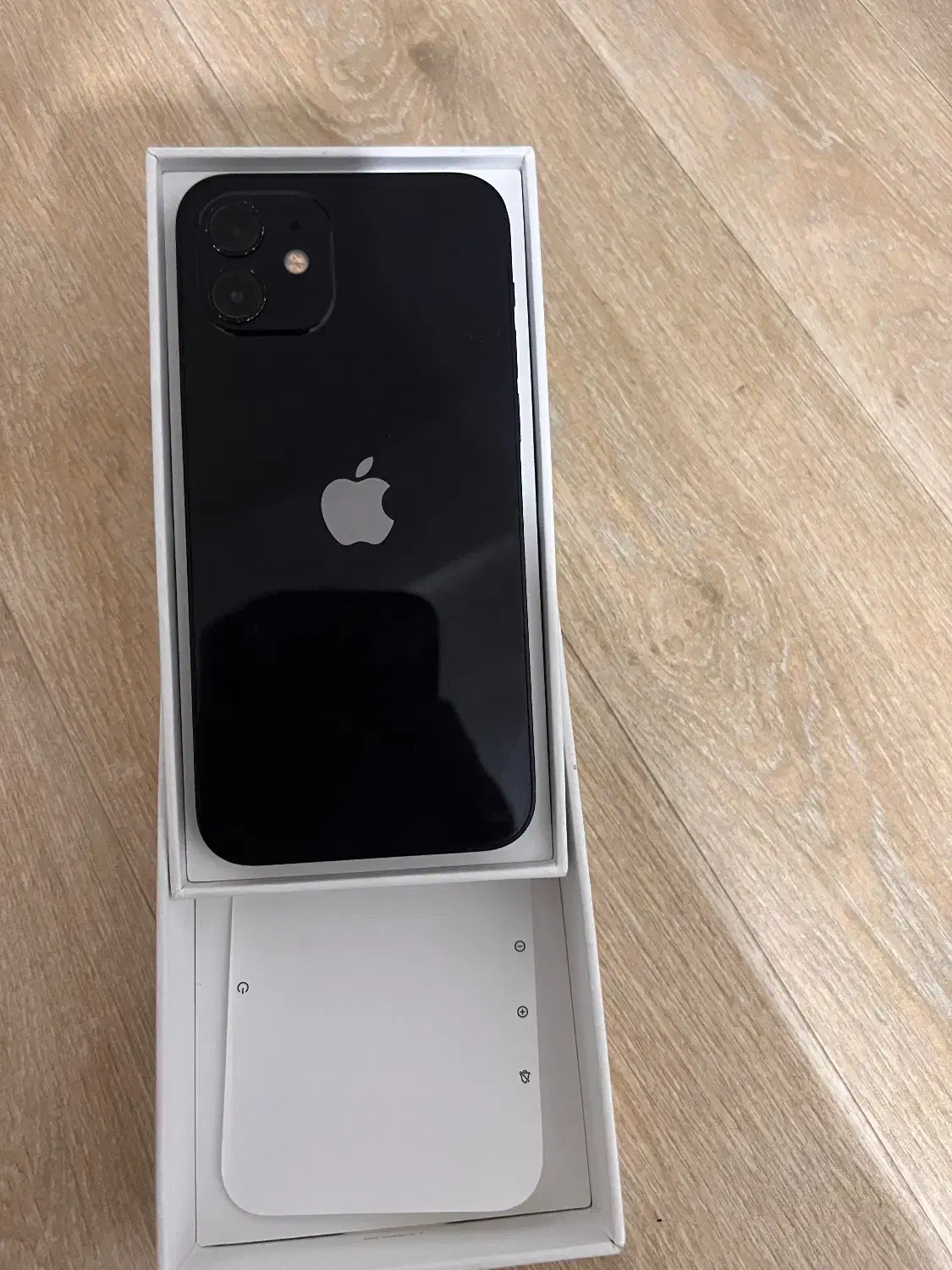 ایفون ۱۲نرمال|موبایل|سلماس, |دیوار