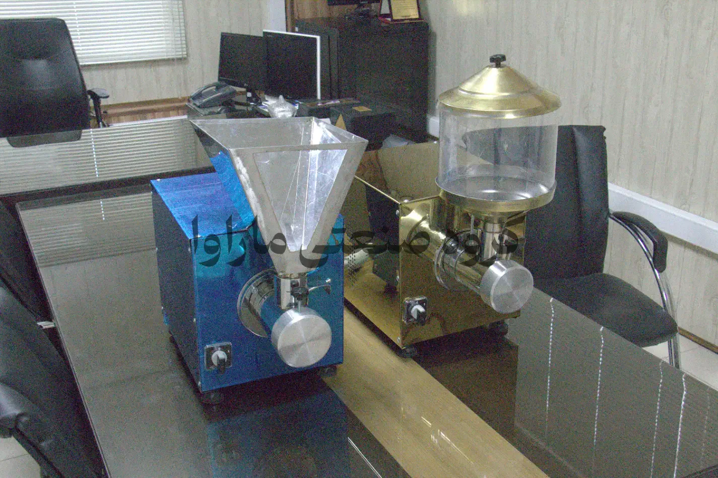 دستگاه کره ساز بادام زمینی کره گیری ارده گیر برقی|ماشینآلات صنعتی|زنجان, |دیوار