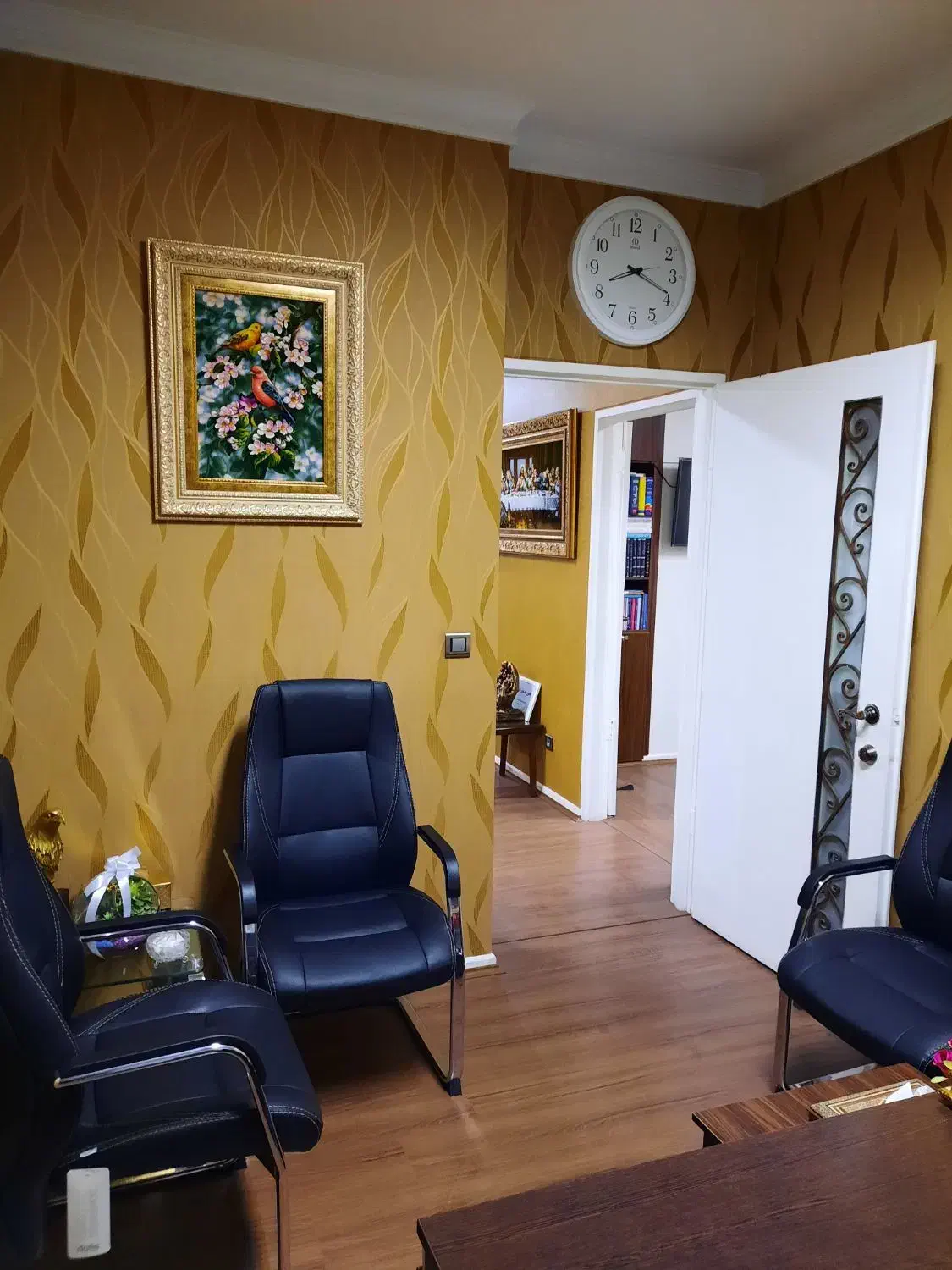 اجاره ساعتی و روزانه دفتر وکالت|اجارهٔ کوتاه‌مدت دفتر کار و فضای آموزشی|تهران, آرژانتین|دیوار