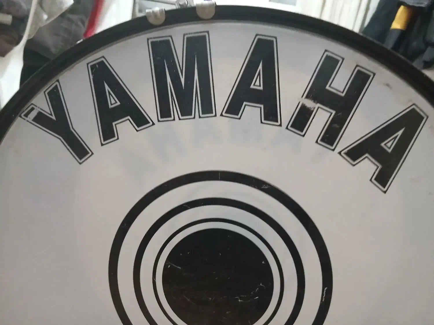 طبل یاماها|درام و پرکاشن|هشتگرد, شهرک گلها|دیوار