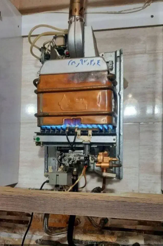 تعمیر و سرویس تخصصی آبگرمکن دیواری بوتان و مخزنی|خدمات پیشه و مهارت|بوشهر, |دیوار