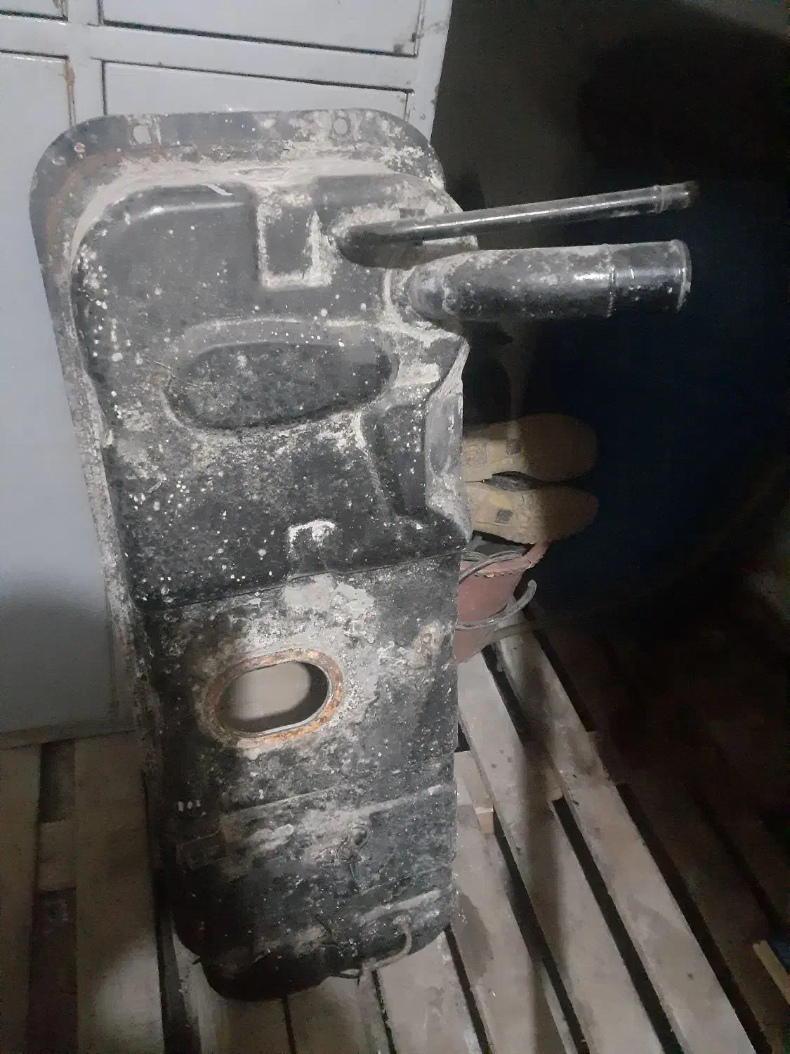 باک بنزین مزدا دو کابین فابریک با آلیاژ محکم سالم|قطعات یدکی و لوازم جانبی|رشت, معلم|دیوار