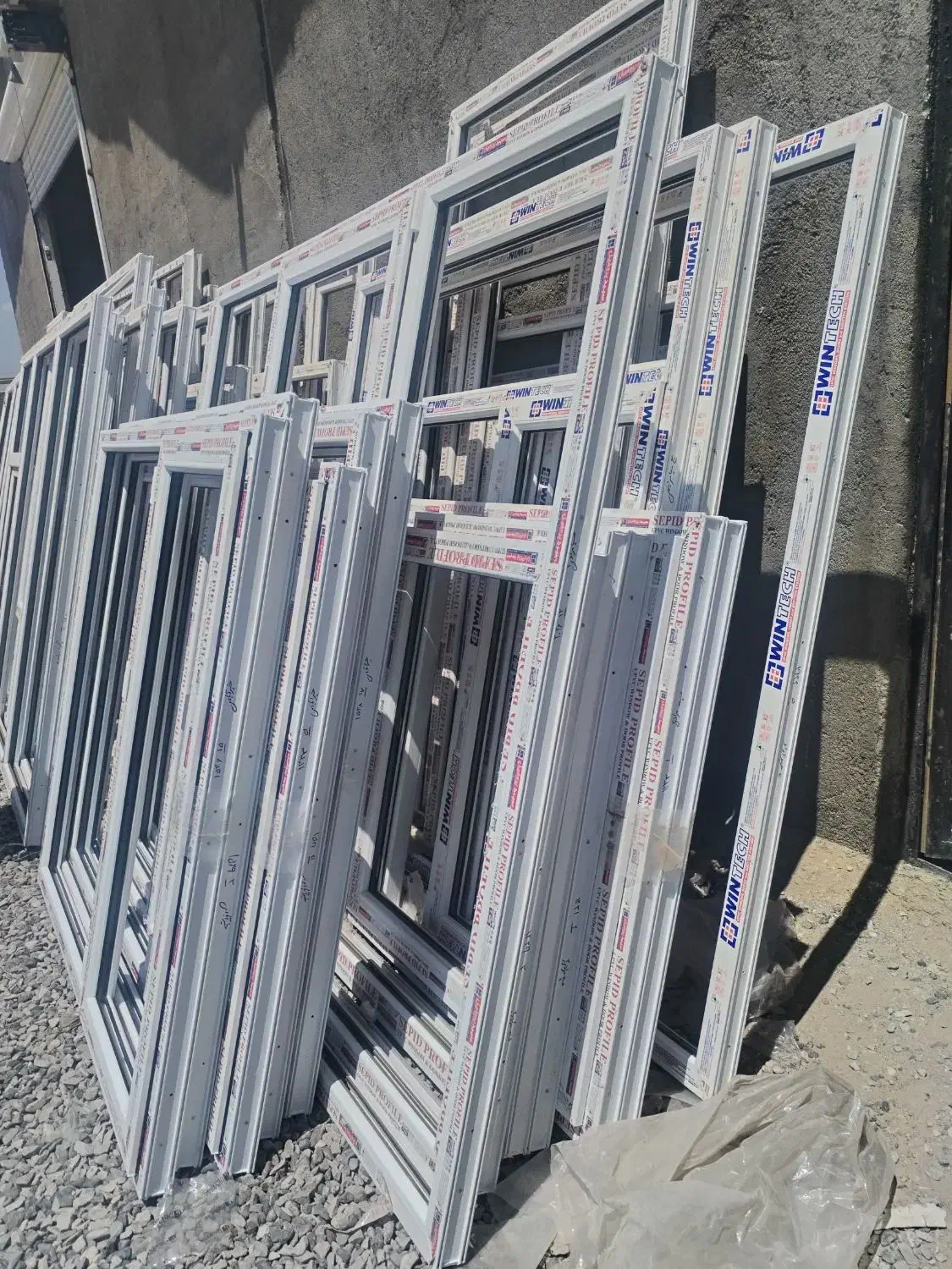 فروش ویژه درب و پنجره های upvc و آلومینیوم|مصالح و تجهیزات ساختمان|کاشمر, |دیوار