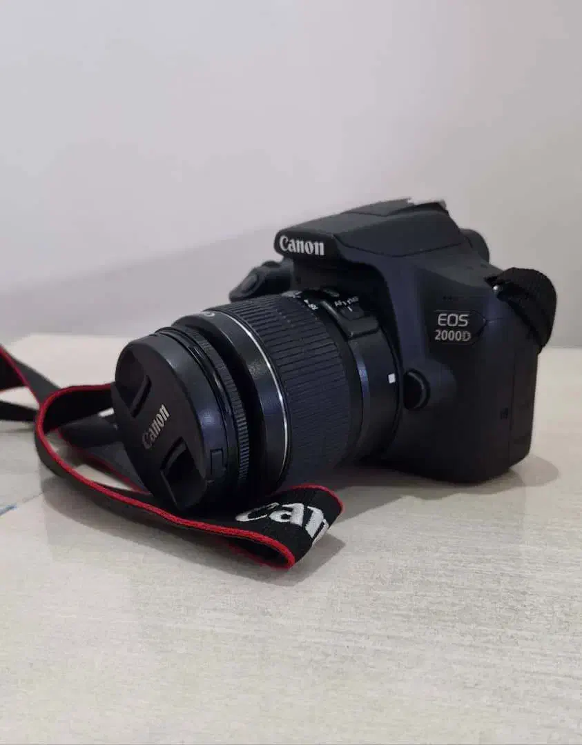 دوربین کانن D2000|دوربین عکاسی و فیلم‌برداری|همدان, |دیوار