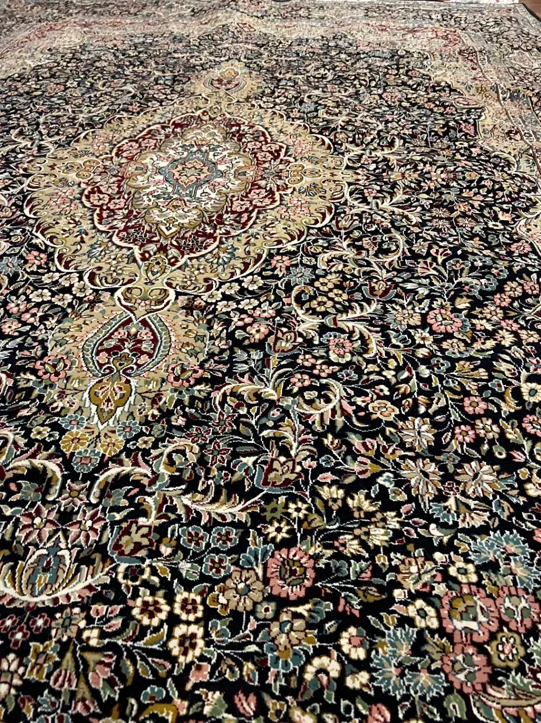 فرش ۹ متری ۷۰۰ شانه|فرش|تهران, ستارخان|دیوار