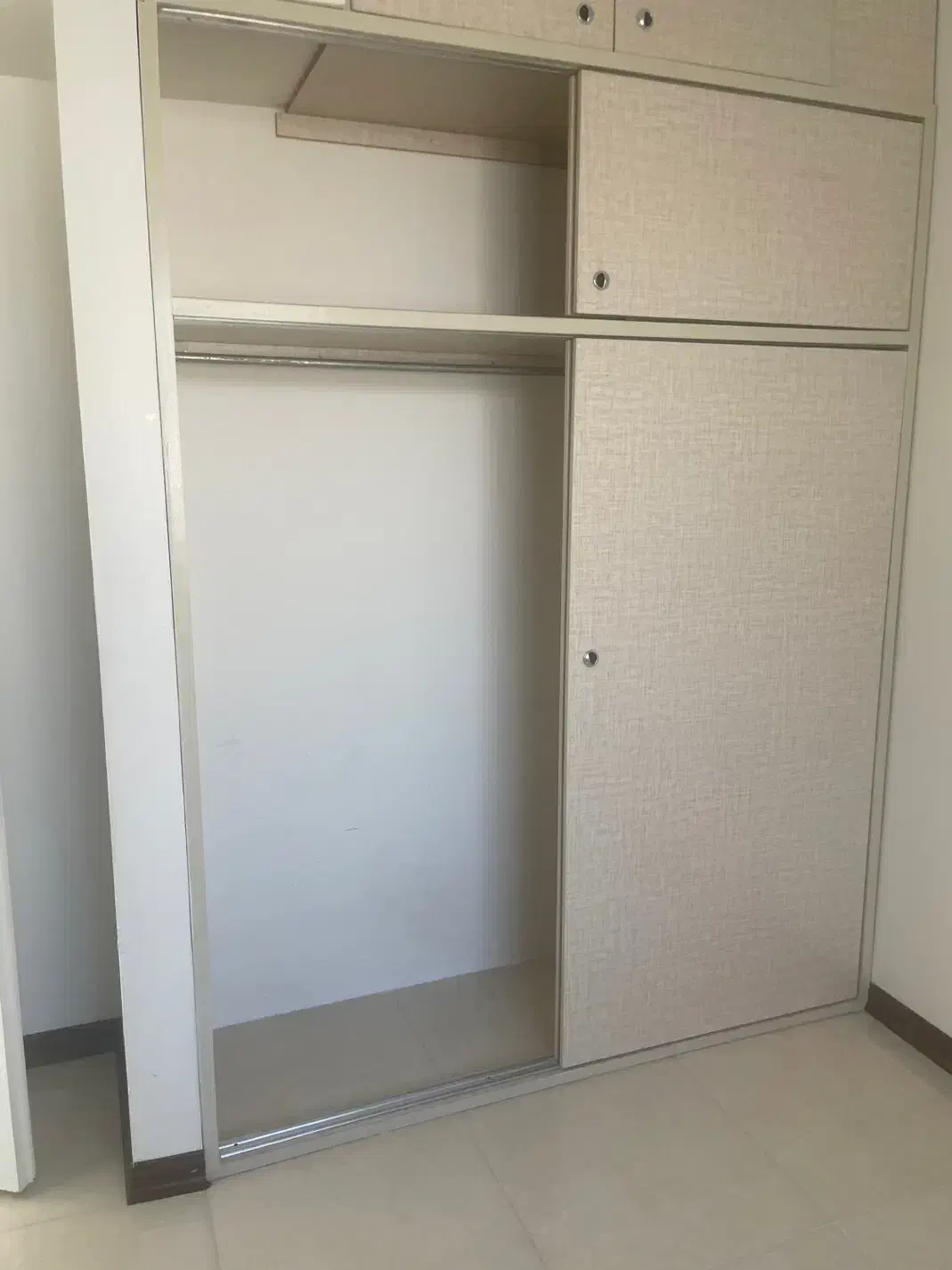 اپارتمان طبقه ۵