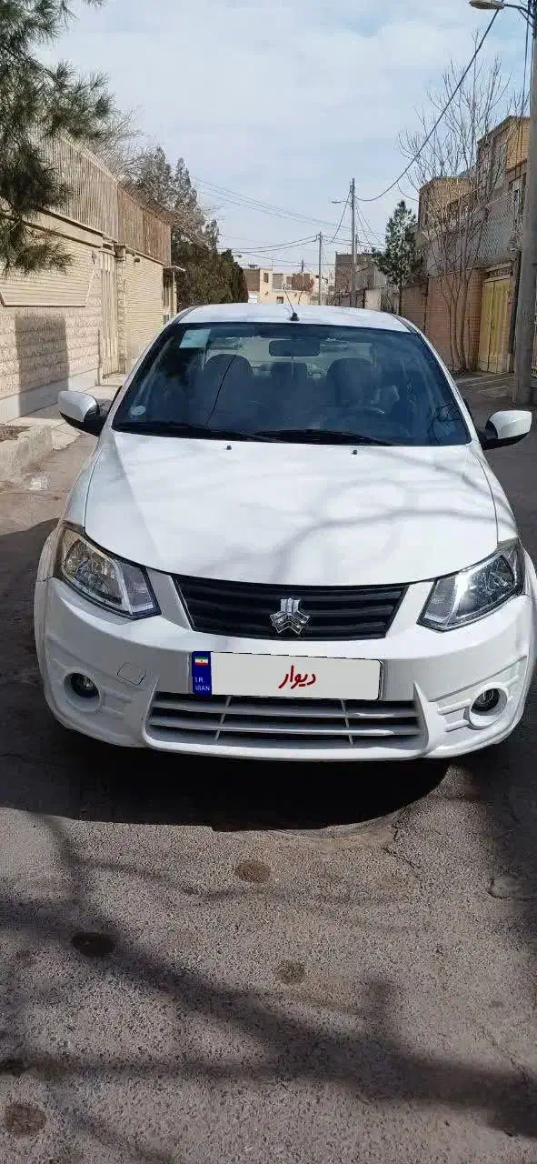 ساینا|خودرو سواری و وانت|اصفهان, برازنده|دیوار