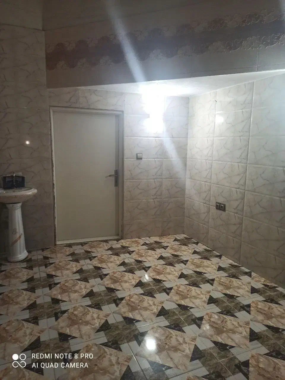 مغازه ۱۵ متری شیک|اجارهٔ مغازه و غرفه|لاهیجان, شهرک فرهنگیان|دیوار