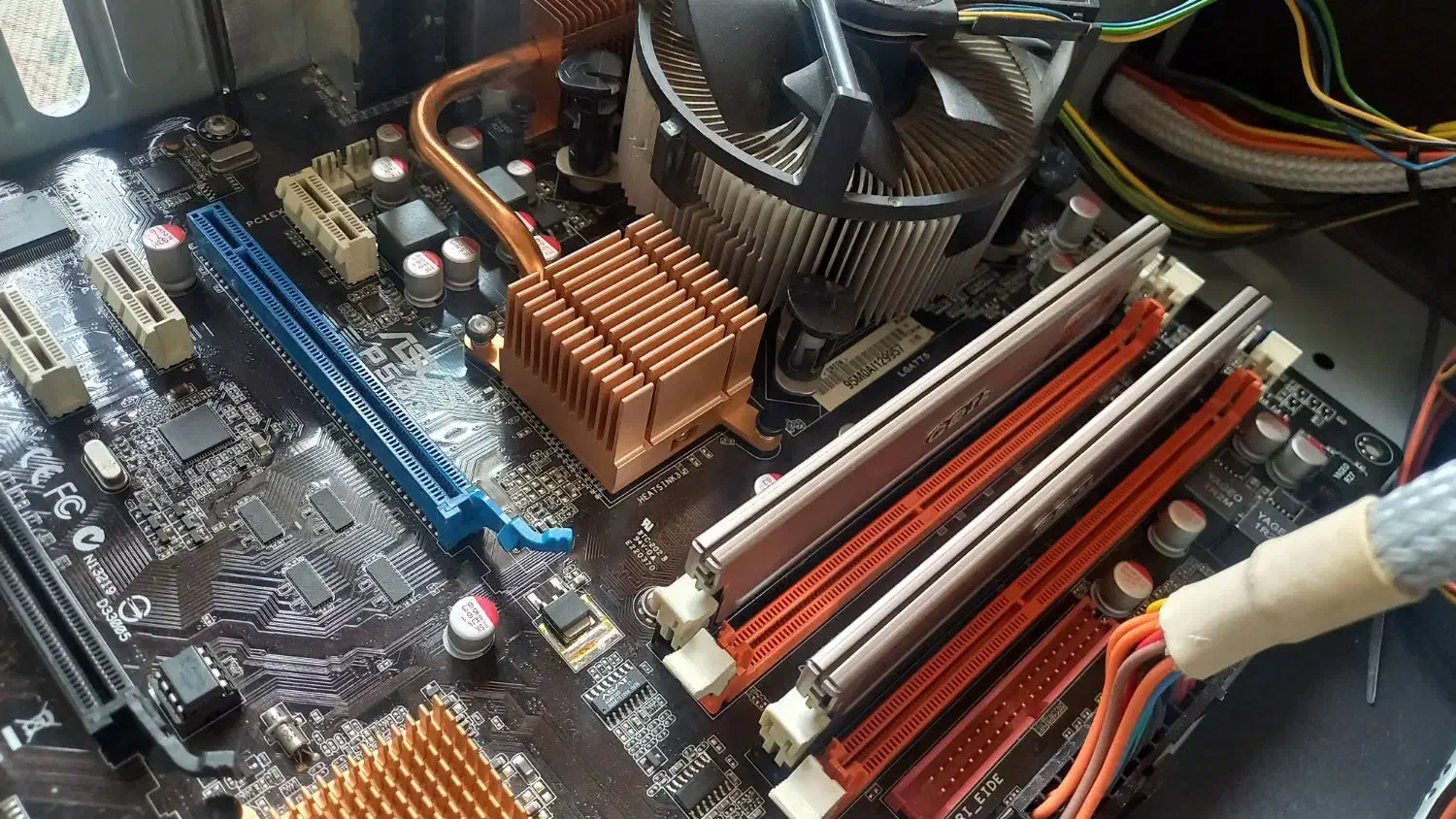 مادربورد ایسوس DDR3|قطعات و لوازم جانبی رایانه|رشت, گلسار|دیوار