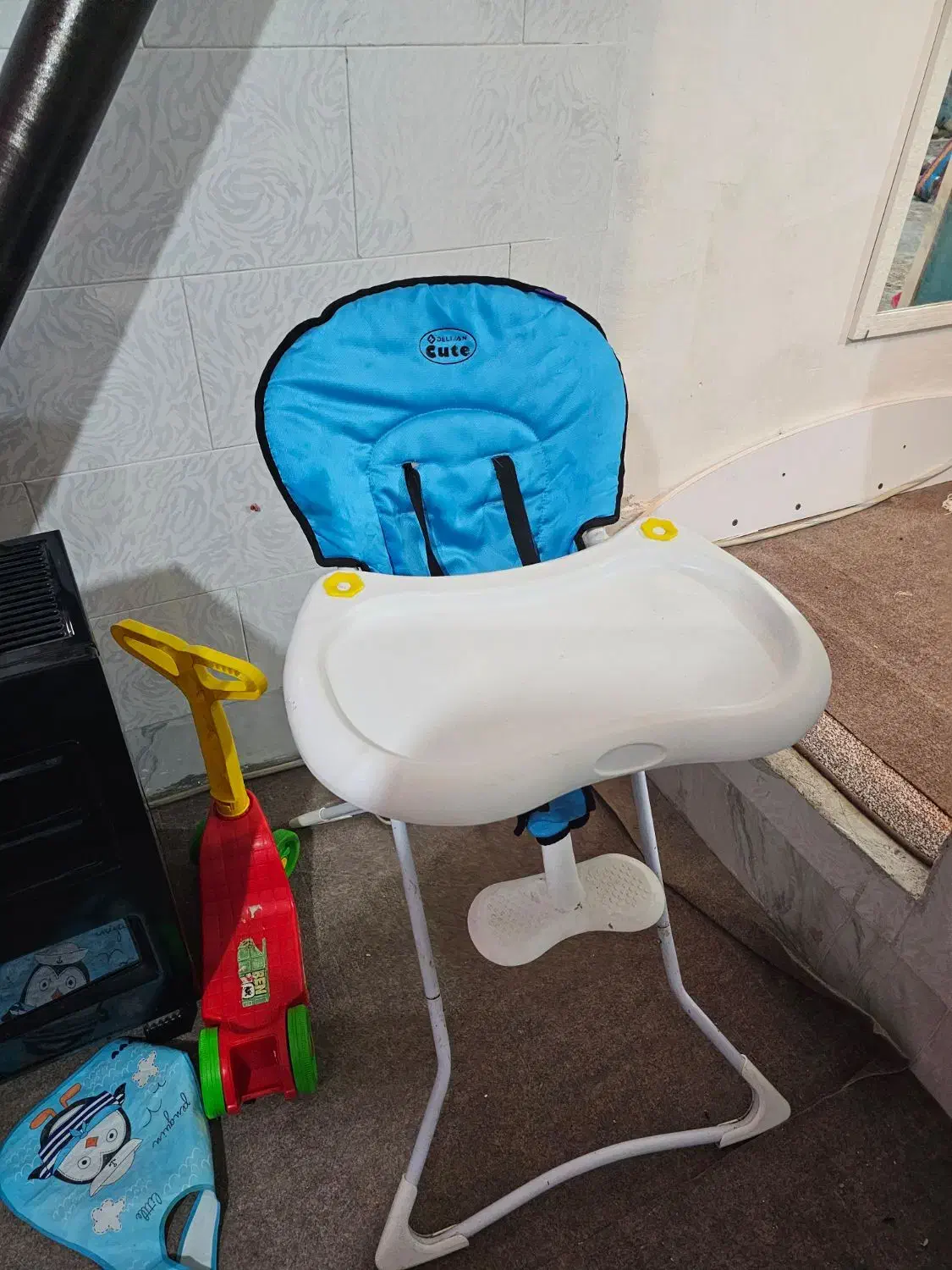 صندلی غذای کودک و صندلی راک کودک یا گهواره ای|تخت و صندلی بچه|کرمانشاه, |دیوار