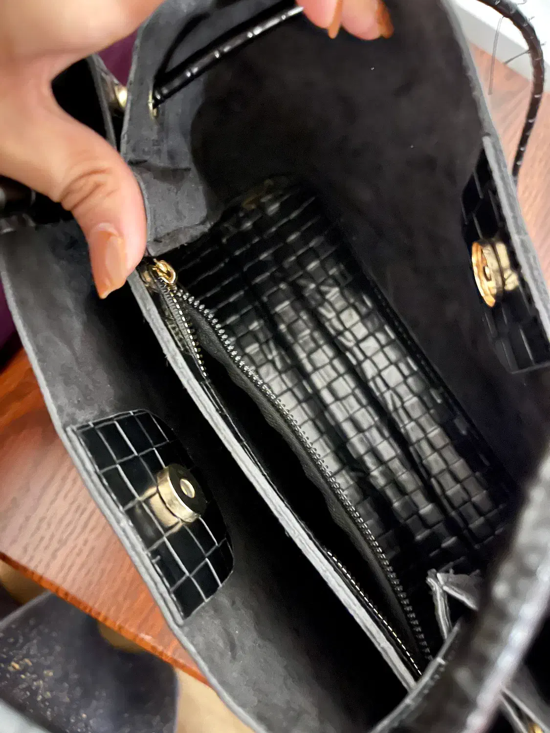 کیف‌ دوشی کاملا جادار و شیک و نو|کیف، کفش، کمربند|قائم‌شهر, |دیوار