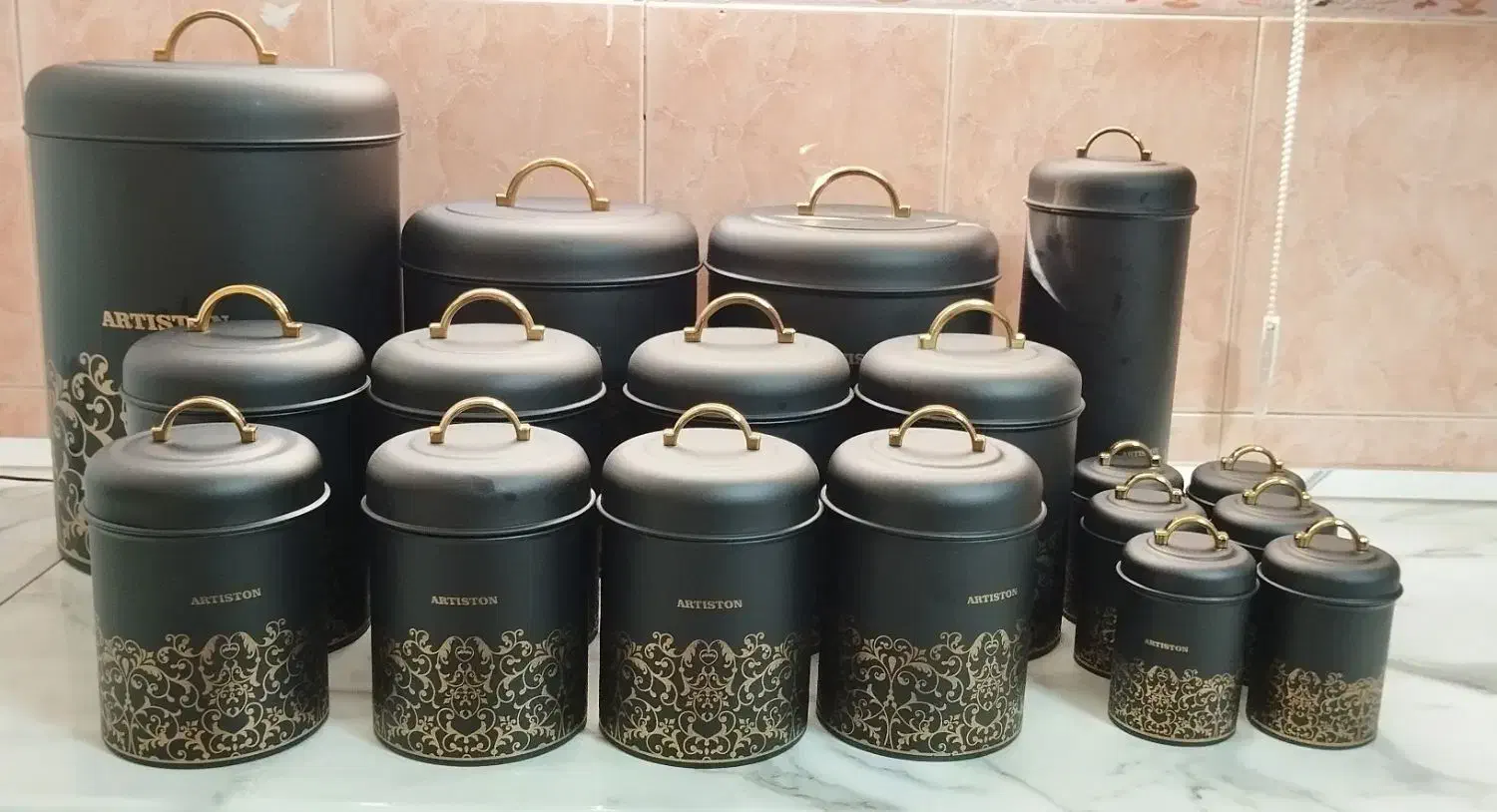 سرویس یونیک جنس مات مشکی طلایی جدید|ظروف نگهدارنده، پلاستیکی، یک‌بارمصرف|پیشوا, |دیوار