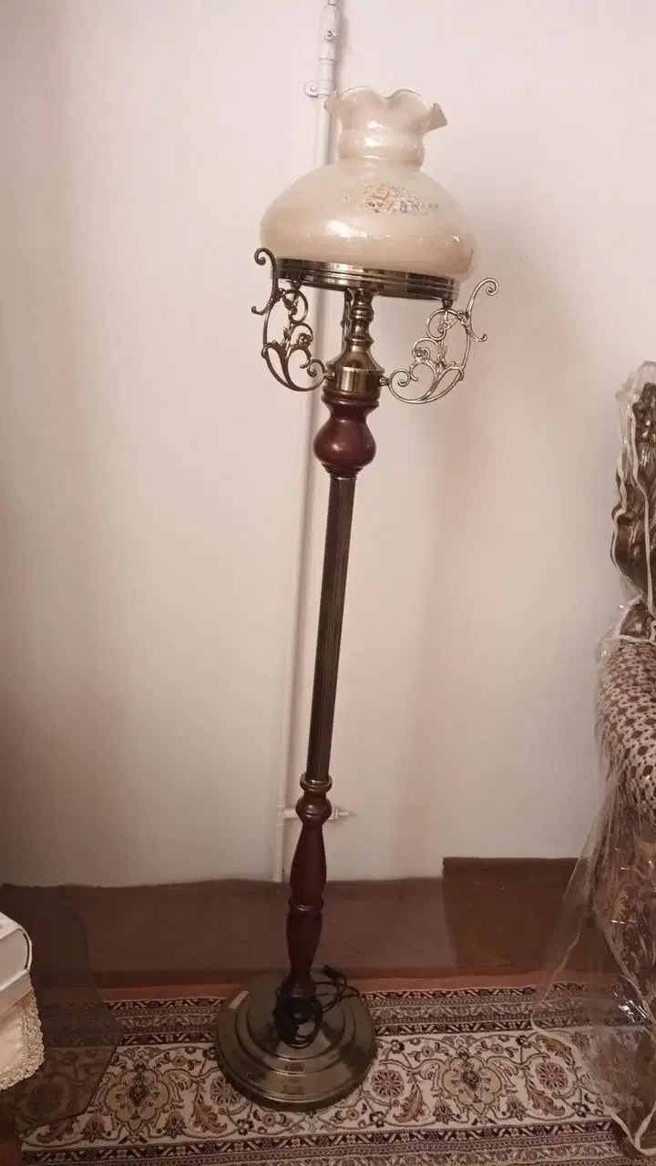 چراغ کنارسالنی زیر قیمت|چراغ خواب و آباژور|اردبیل, |دیوار