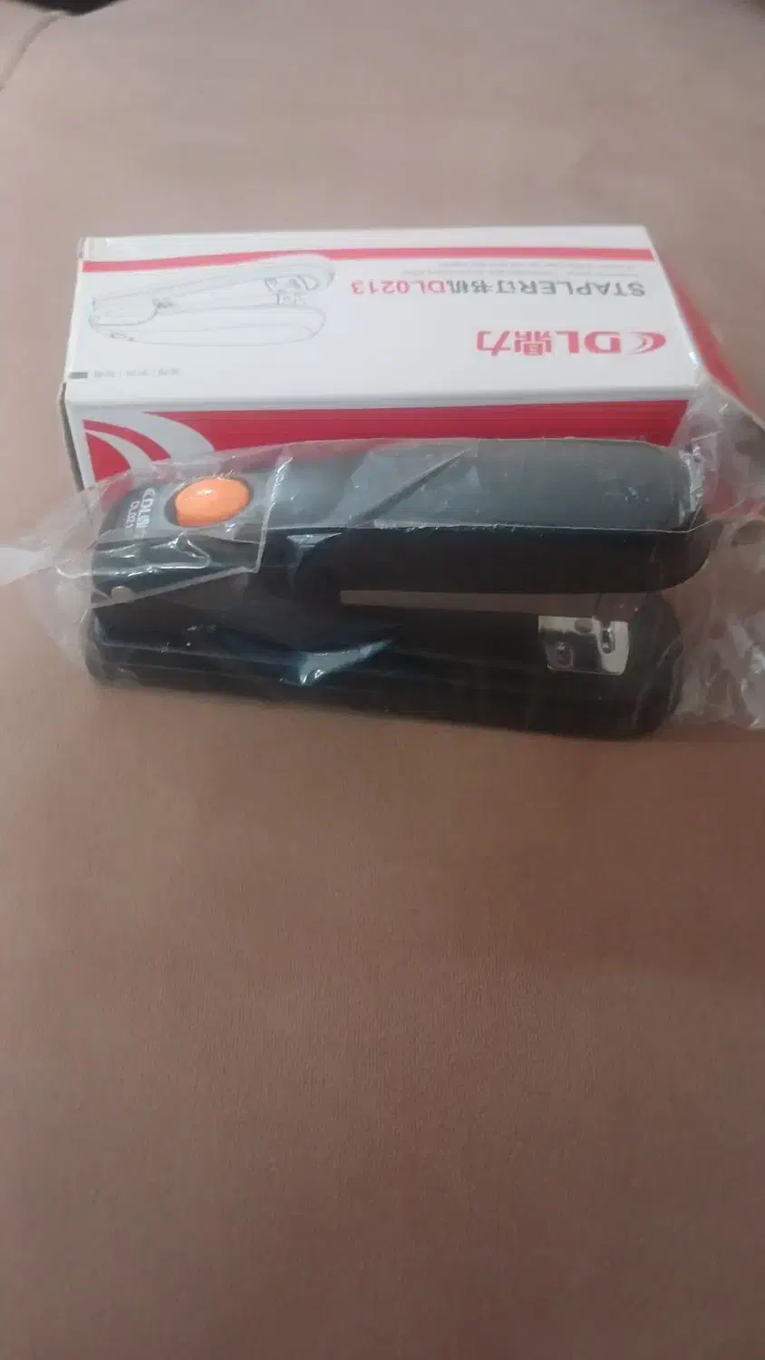 دستگاه پانج یک عدد ماشین منگنه|لوازم التحریر|تهران, جوادیه|دیوار