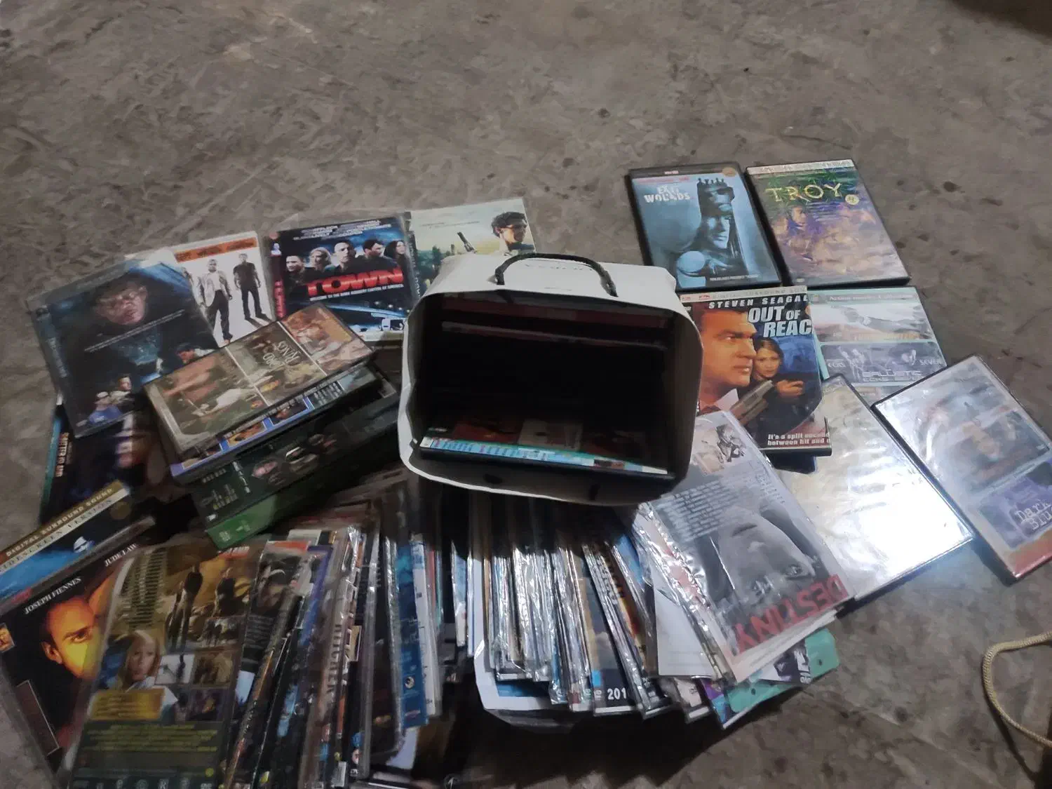 dvd|فیلم و موسیقی|تهران, چیتگر جنوبی|دیوار